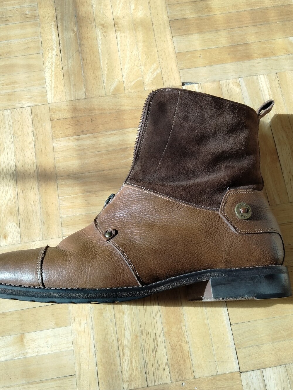 Cole Haan Women's Brown Leather Shearling Zip Ankle Boots 9 1/2 B - Picture 9 of 16
